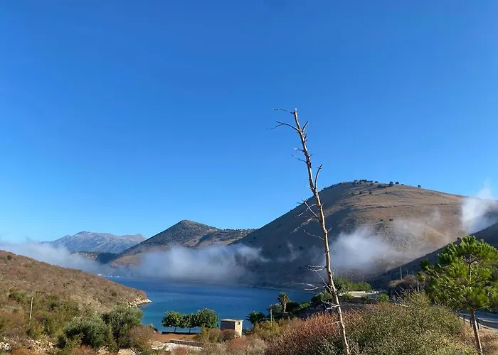 Hummingbird Pensjonat Qeparo